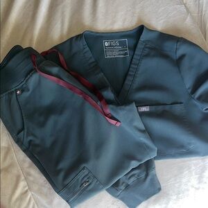 Figs scrub set in Bonsai